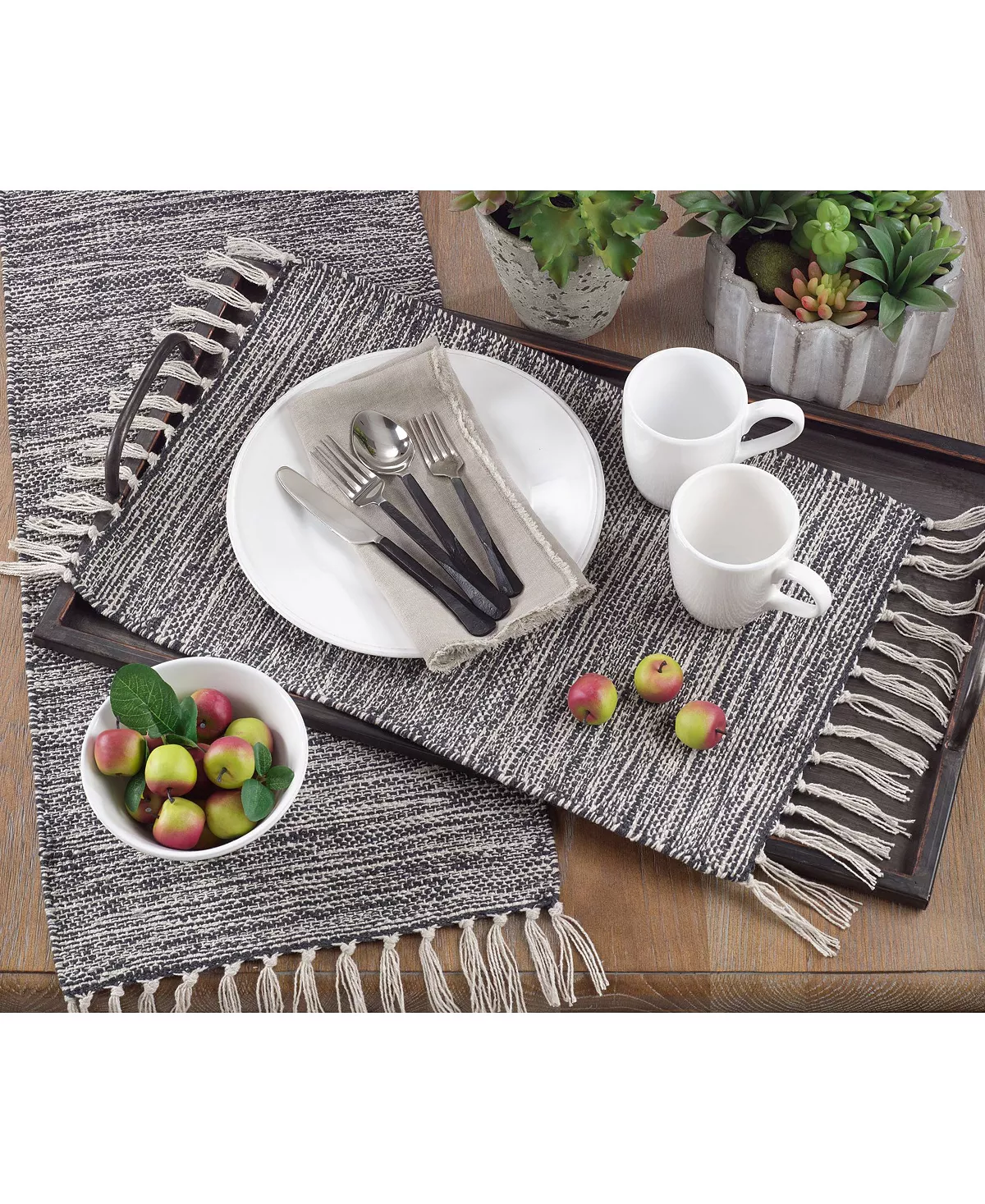 Black Cotton Table Runner With Tassels Saro Lifestyle Black Cotton Table Runner With Tassels -VilleroyBoch shop
