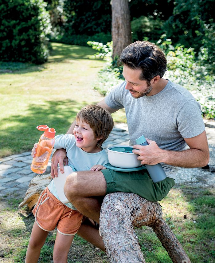 Leo To Go Salad Bowl With Flatware Set BergHOFF Leo To Go Salad Bowl With Flatware Set -VilleroyBoch shop