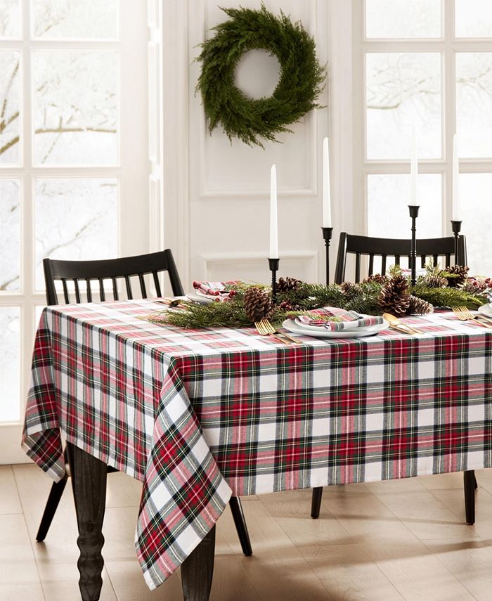 Christmas Classic Holiday Plaid Tablecloth, 84 X 60 Elrene Christmas Classic Holiday Plaid Tablecloth, 84 X 60 -VilleroyBoch shop 22307495 fpx 1