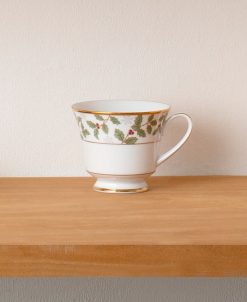 Noritake Holly Berry 8 Oz Cup, Set Of 4 3 Noritake Holly Berry 8 Oz Cup, Set Of 4 -VilleroyBoch shop 24055325 fpx