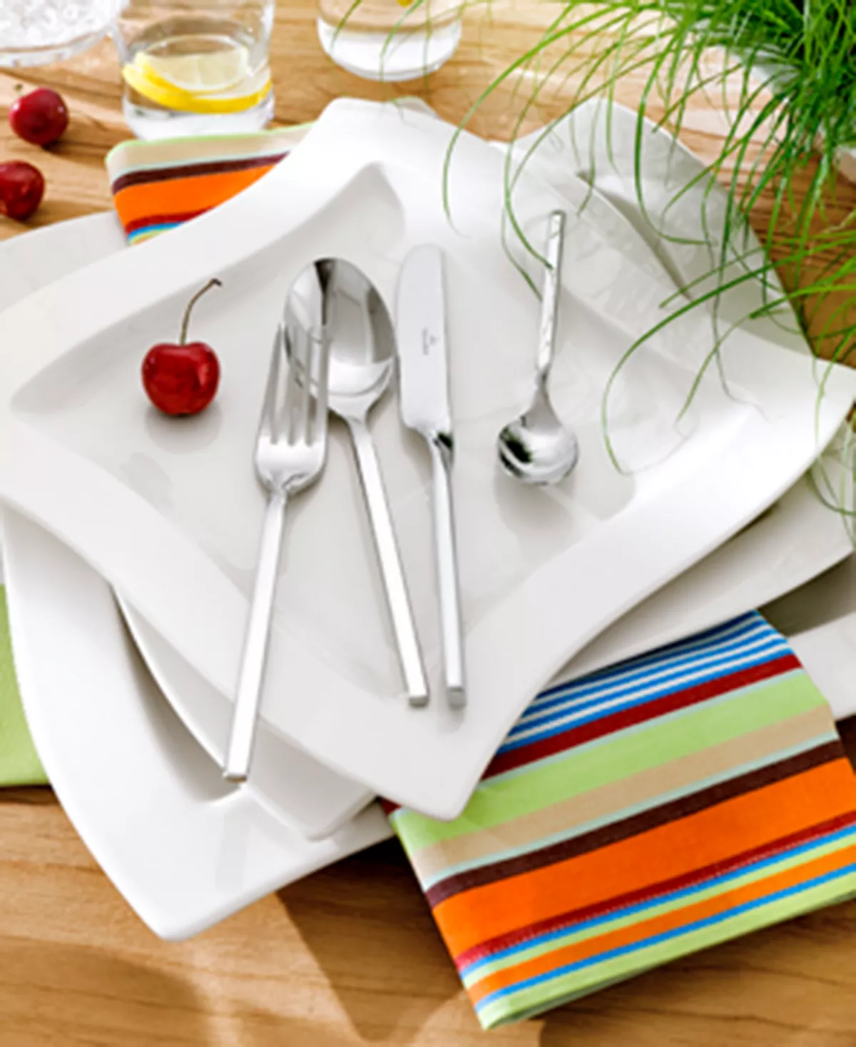 Villeroy & Boch New Wave 5-Piece Place Setting - Image 3